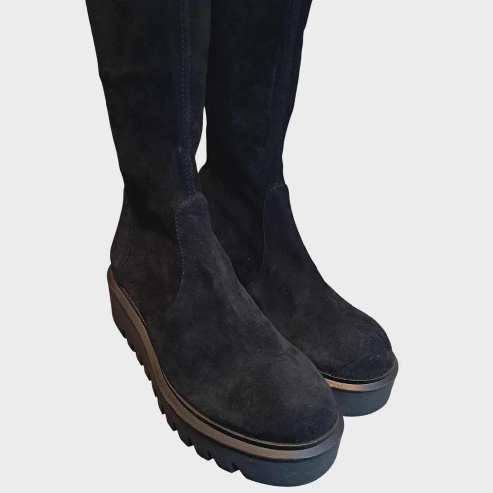 Stuart Weitzman NWOB Chalet Lug City Suede Over The Knee Boot Black Size 7 B - Picture 3 of 9